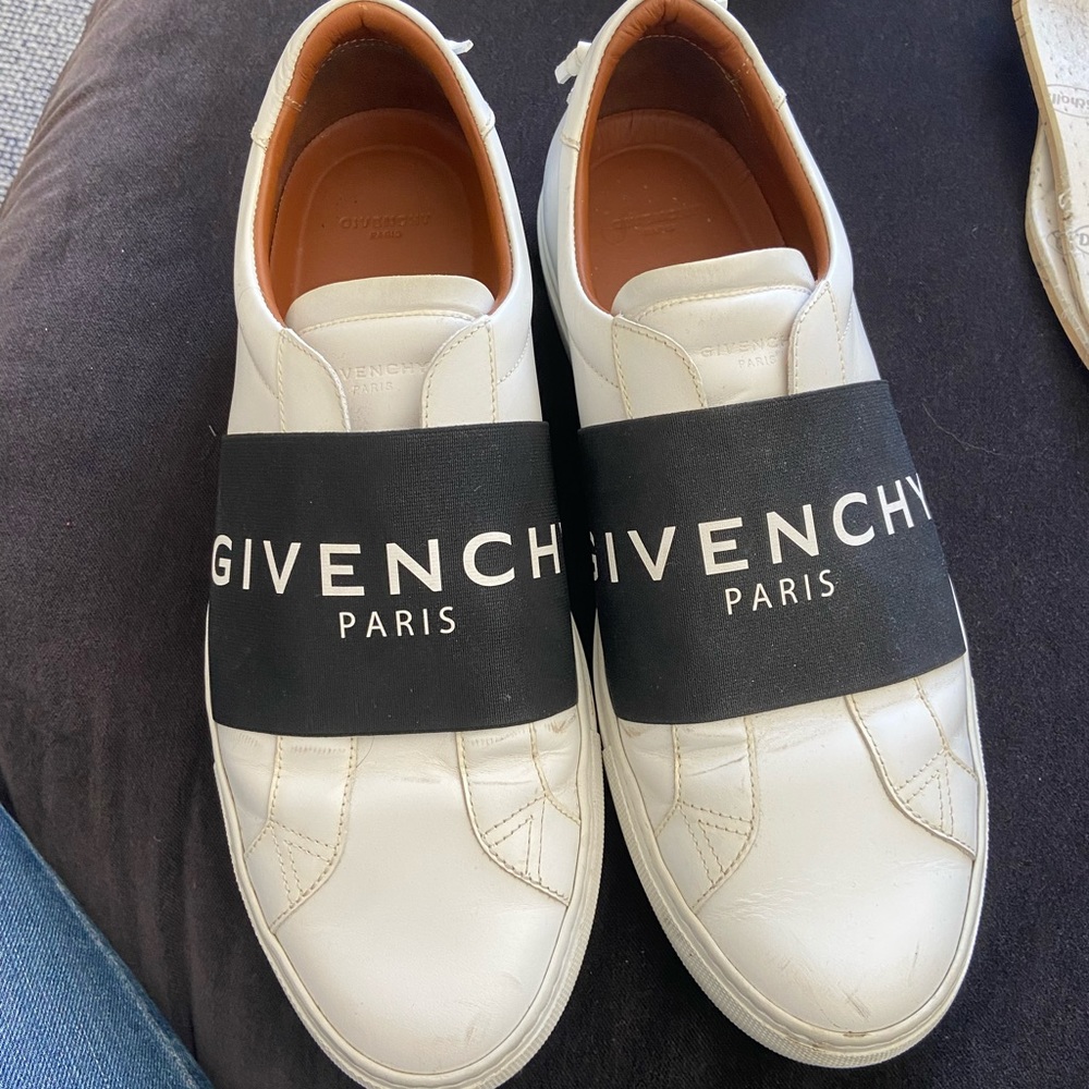 Men’s Givenchy sneaker